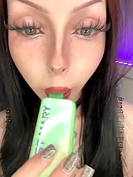 Snapshot of Lina_Thornton_ chatting on October 8, 2025, 10:10 pm Lina Thornton online show from October 8, 2025, 10:10 pm