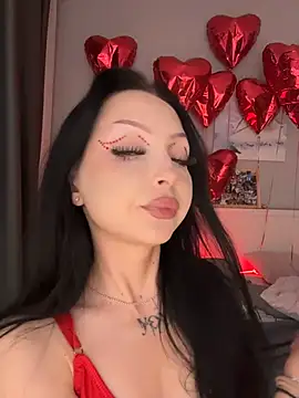 Lina Thornton  online show from June 20, 2026, 3:28 pm