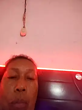 Naomi-Mature online show from February 6, 2026, 10:17 pm