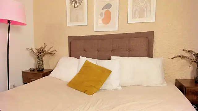 Samyscott  online show from January 8, 2026, 9:21 pm