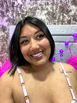 Snapshot of SharaRous chatting on October 1, 2025, 7:18 pm SharaRous online show from October 1, 2025, 7:18 pm