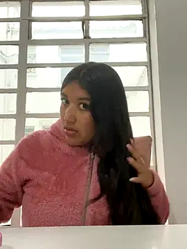 Snapshot of SharaRous chatting on October 8, 2025, 11:56 am SharaRous online show from October 8, 2025, 11:56 am