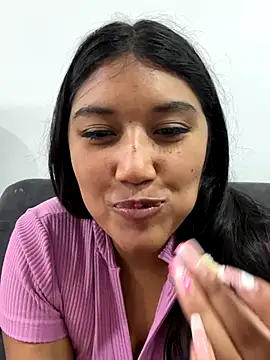 Snapshot of SharaRous chatting on October 11, 2025, 12:28 pm SharaRous online show from October 11, 2025, 12:28 pm