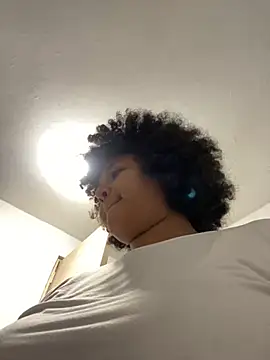 Snapshot of Rizos_hot_official chatting on October 17, 2025, 9:38 pm Rizos hot official online show from October 17, 2025, 9:38 pm