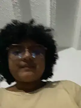 Snapshot of Rizos_hot_official chatting on October 16, 2025, 9:45 pm Rizos hot official online show from October 16, 2025, 9:45 pm