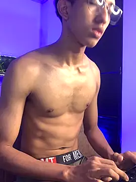 Cj davis  online show from November 21, 2025, 1:43 pm