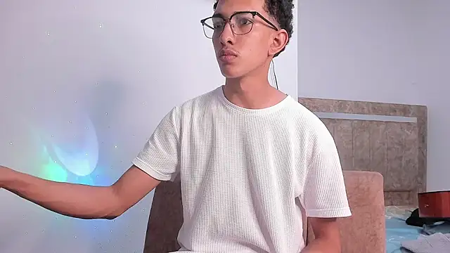 Snapshot of Cj_davis_ chatting on October 11, 2025, 4:13 am Cj davis  online show from October 11, 2025, 4:13 am