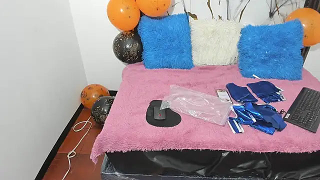 nina vixen online show from October 31, 2025, 3:41 pm