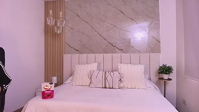 Snapshot of GraceMontgomery chatting on October 9, 2025, 1:00 pm GraceMontgomery online show from October 9, 2025, 1:00 pm