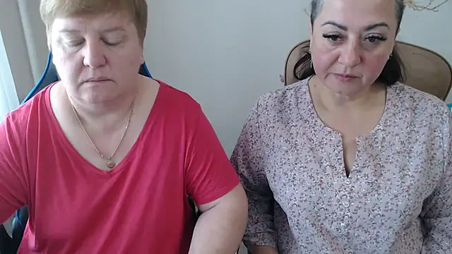 Snapshot of Bertie_Adeline chatting on September 29, 2025, 8:21 am Bertie Adeline online show from September 29, 2025, 8:21 am