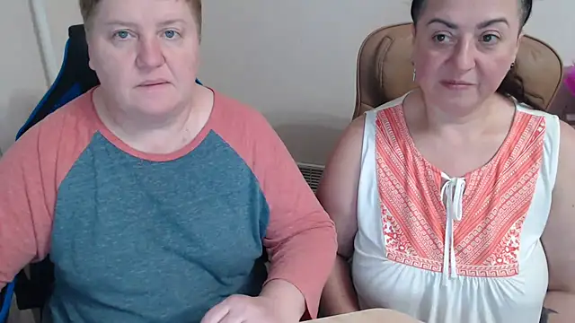 Snapshot of Bertie_Adeline chatting on November 28, 2025, 9:48 pm Bertie Adeline online show from November 28, 2025, 9:48 pm