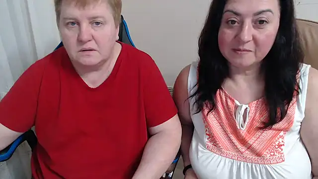 Snapshot of Bertie_Adeline chatting on December 18, 2025, 7:18 pm Bertie Adeline online show from December 18, 2025, 7:18 pm