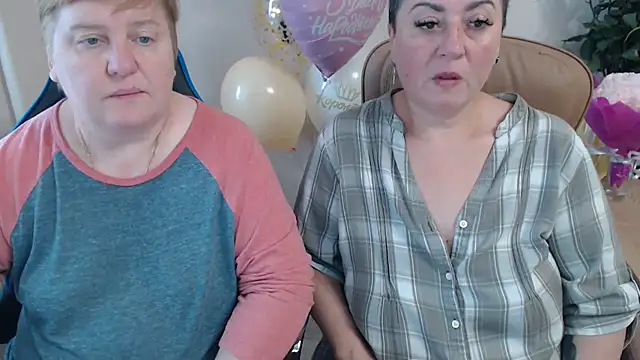 Snapshot of Bertie_Adeline chatting on October 15, 2025, 12:57 pm Bertie Adeline online show from October 15, 2025, 12:57 pm