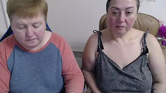 Snapshot of Bertie_Adeline chatting on December 17, 2025, 2:44 pm Bertie Adeline online show from December 17, 2025, 2:44 pm