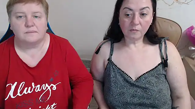 Snapshot of Bertie_Adeline chatting on December 21, 2025, 9:26 pm Bertie Adeline online show from December 21, 2025, 9:26 pm