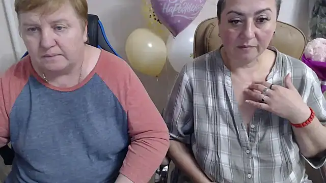 Snapshot of Bertie_Adeline chatting on October 16, 2025, 7:00 pm Bertie Adeline online show from October 16, 2025, 7:00 pm