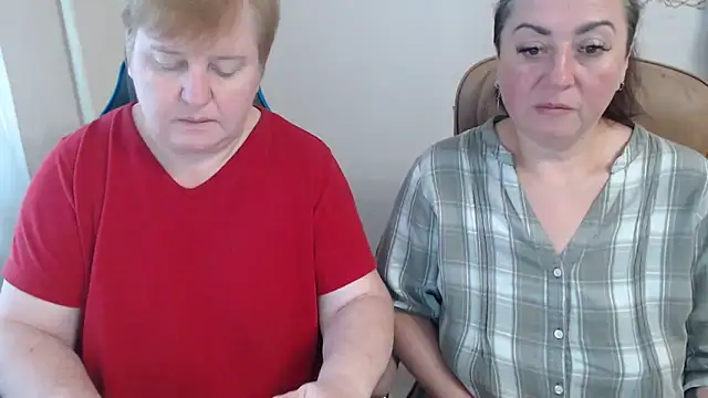 Snapshot of Bertie_Adeline chatting on October 28, 2025, 11:53 am Bertie Adeline online show from October 28, 2025, 11:53 am