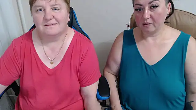 Snapshot of Bertie_Adeline chatting on September 26, 2025, 7:10 pm Bertie Adeline online show from September 26, 2025, 7:10 pm