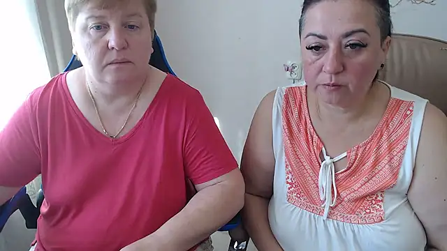 Snapshot of Bertie_Adeline chatting on September 26, 2025, 7:04 am Bertie Adeline online show from September 26, 2025, 7:04 am