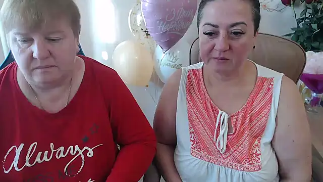 Snapshot of Bertie_Adeline chatting on October 16, 2025, 6:32 am Bertie Adeline online show from October 16, 2025, 6:32 am