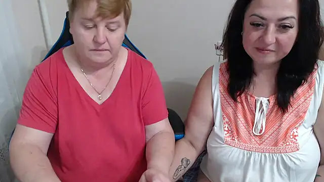 Snapshot of Bertie_Adeline chatting on October 3, 2025, 5:14 pm Bertie Adeline online show from October 3, 2025, 5:14 pm