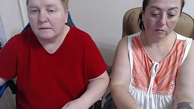 Snapshot of Bertie_Adeline chatting on November 15, 2025, 2:21 pm Bertie Adeline online show from November 15, 2025, 2:21 pm