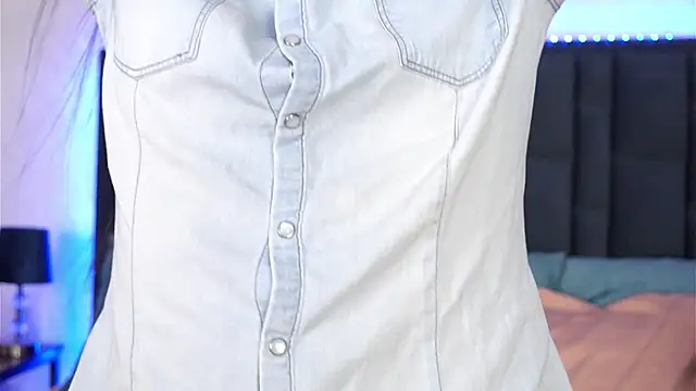 Snapshot of EmilyPrincy chatting on October 9, 2025, 12:06 pm EmilyPrincy online show from October 9, 2025, 12:06 pm