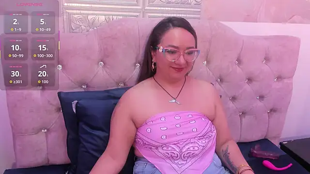 Snapshot of leyla_smithh chatting on September 20, 2025, 12:21 pm leyla smithh online show from September 20, 2025, 12:21 pm