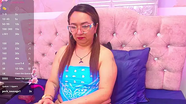 Snapshot of leyla_smithh chatting on September 27, 2025, 12:22 pm leyla smithh online show from September 27, 2025, 12:22 pm