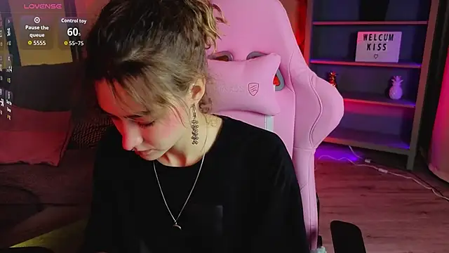 Snapshot of __grace__ chatting on October 13, 2025, 10:28 am   grace   online show from October 13, 2025, 10:28 am