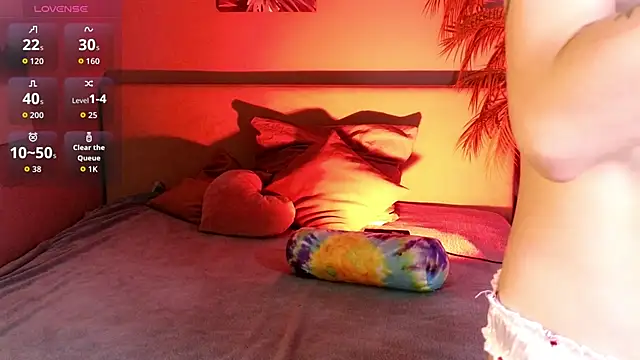 Snapshot of __grace__ chatting on September 25, 2025, 10:32 am   grace   online show from September 25, 2025, 10:32 am