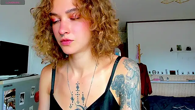   grace   online show from November 20, 2025, 4:46 am