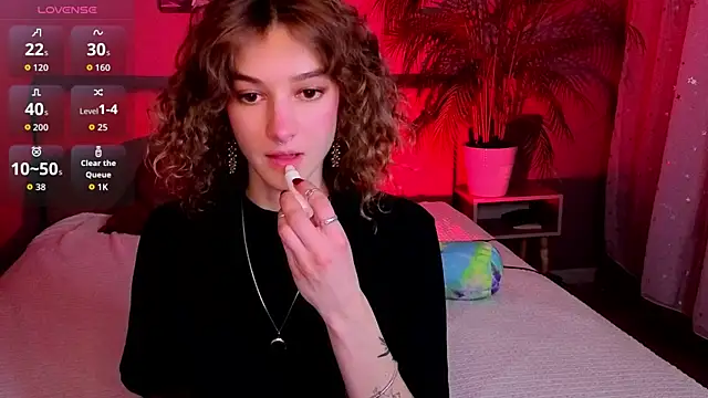 Snapshot of __grace__ chatting on October 9, 2025, 10:27 am   grace   online show from October 9, 2025, 10:27 am