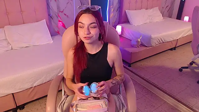 Red kytty6 online show from March 17, 2026, 4:48 am