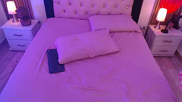 Snapshot of Red_kytty6 chatting on September 29, 2025, 8:03 pm Red kytty6 online show from September 29, 2025, 8:03 pm