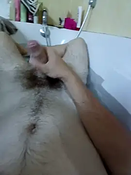 Snapshot of Aymeric35000 chatting on October 6, 2025, 4:19 pm Aymeric35000 online show from October 6, 2025, 4:19 pm