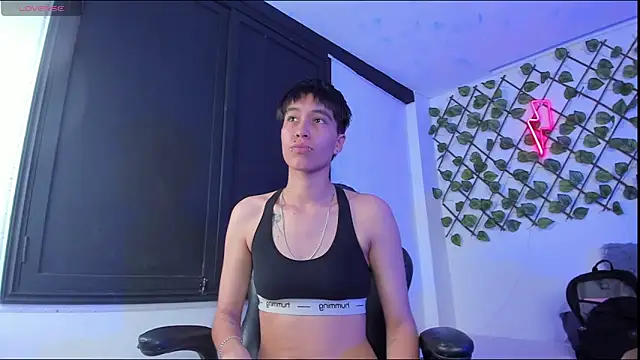 AnnyKitty  online show from October 30, 2025, 10:39 pm