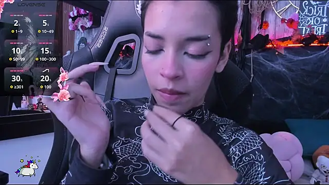 AnnyKitty  online show from October 25, 2025, 4:22 am