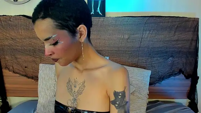 AnnyKitty  online show from October 10, 2025, 4:02 am