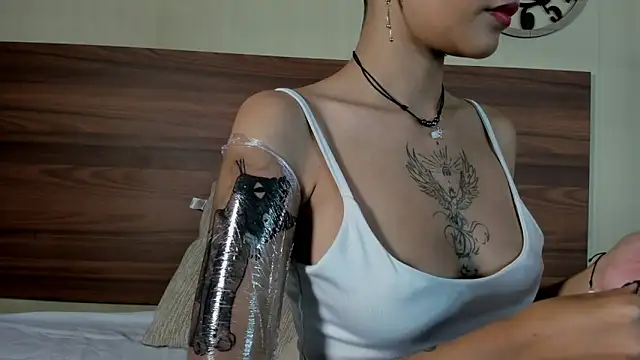 AnnyKitty  online show from September 20, 2025, 3:55 am