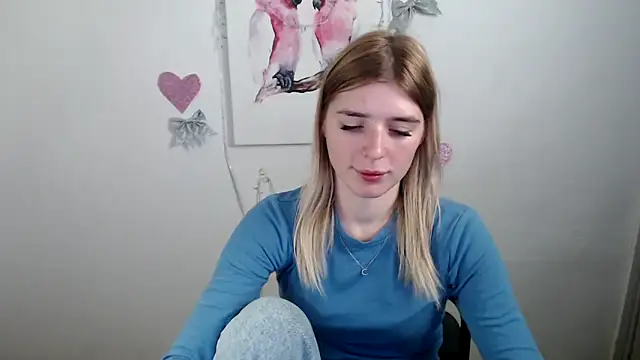 JuiceLips   online show from December 3, 2025, 3:22 pm