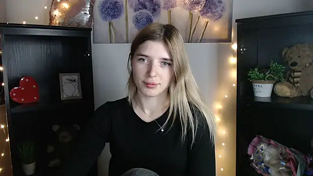 JuiceLips   online show from January 11, 2026, 3:30 pm