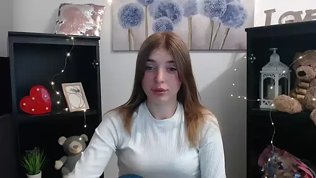 Snapshot of JuiceLips__ chatting on October 1, 2025, 2:10 pm JuiceLips online show from October 1, 2025, 2:10 pm