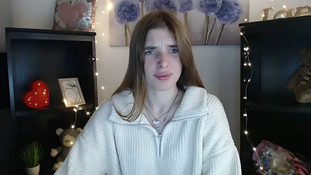 Snapshot of JuiceLips__ chatting on October 20, 2025, 11:55 am JuiceLips online show from October 20, 2025, 11:55 am