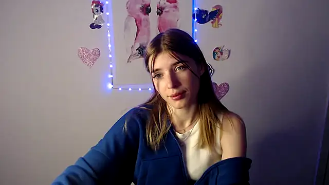 Snapshot of JuiceLips__ chatting on October 2, 2025, 1:25 pm JuiceLips online show from October 2, 2025, 1:25 pm