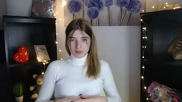 Snapshot of JuiceLips__ chatting on October 21, 2025, 12:04 pm JuiceLips online show from October 21, 2025, 12:04 pm