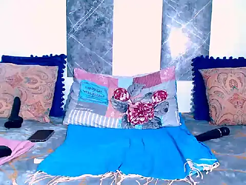 Sexiebootyjoysmile28 online show from September 9, 2025, 4:33 am