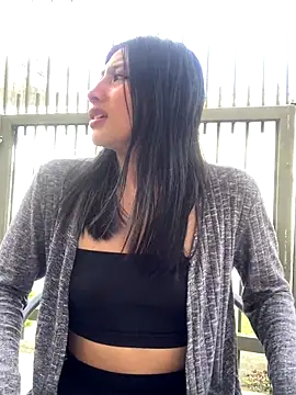 KloePink  online show from October 4, 2025, 1:23 pm