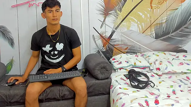 Holdme Hot online show from October 1, 2025, 3:00 am