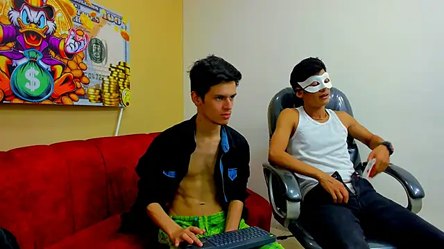 Holdme Hot online show from October 8, 2025, 8:09 pm